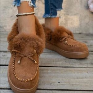 NEW BROWN BOW FUZZY SLIPPERS SIZE 40 WOMENS FAUX SUEDE